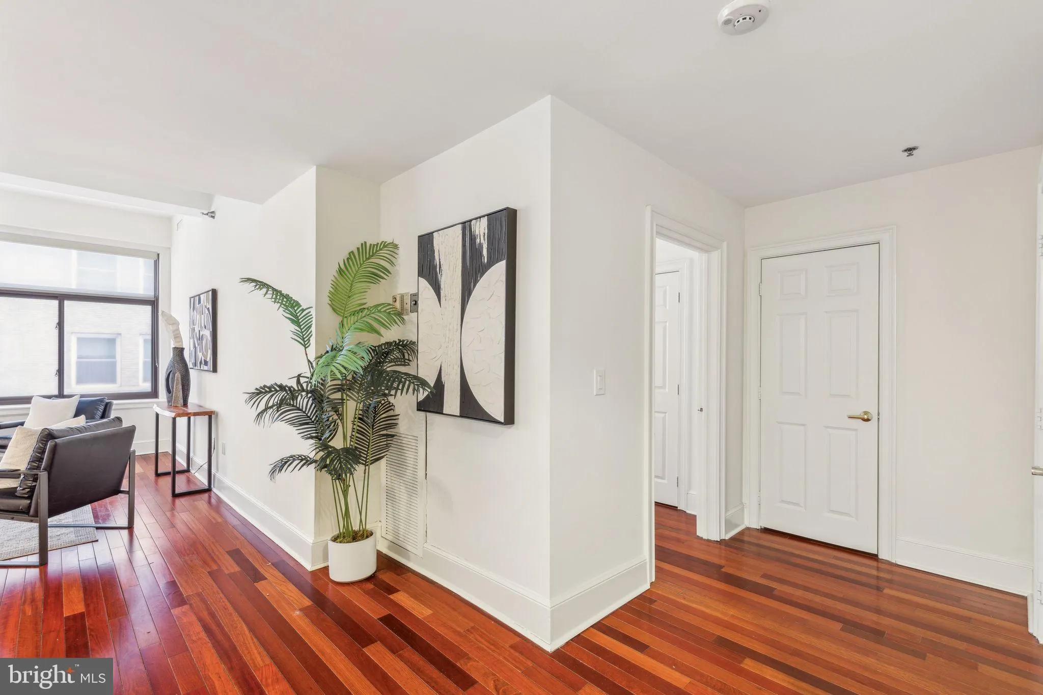 Philadelphia, Pennsylvania 19102, United States, 1 Bedroom Bedrooms, ,1 BathroomBathrooms,Residential,Active,1511