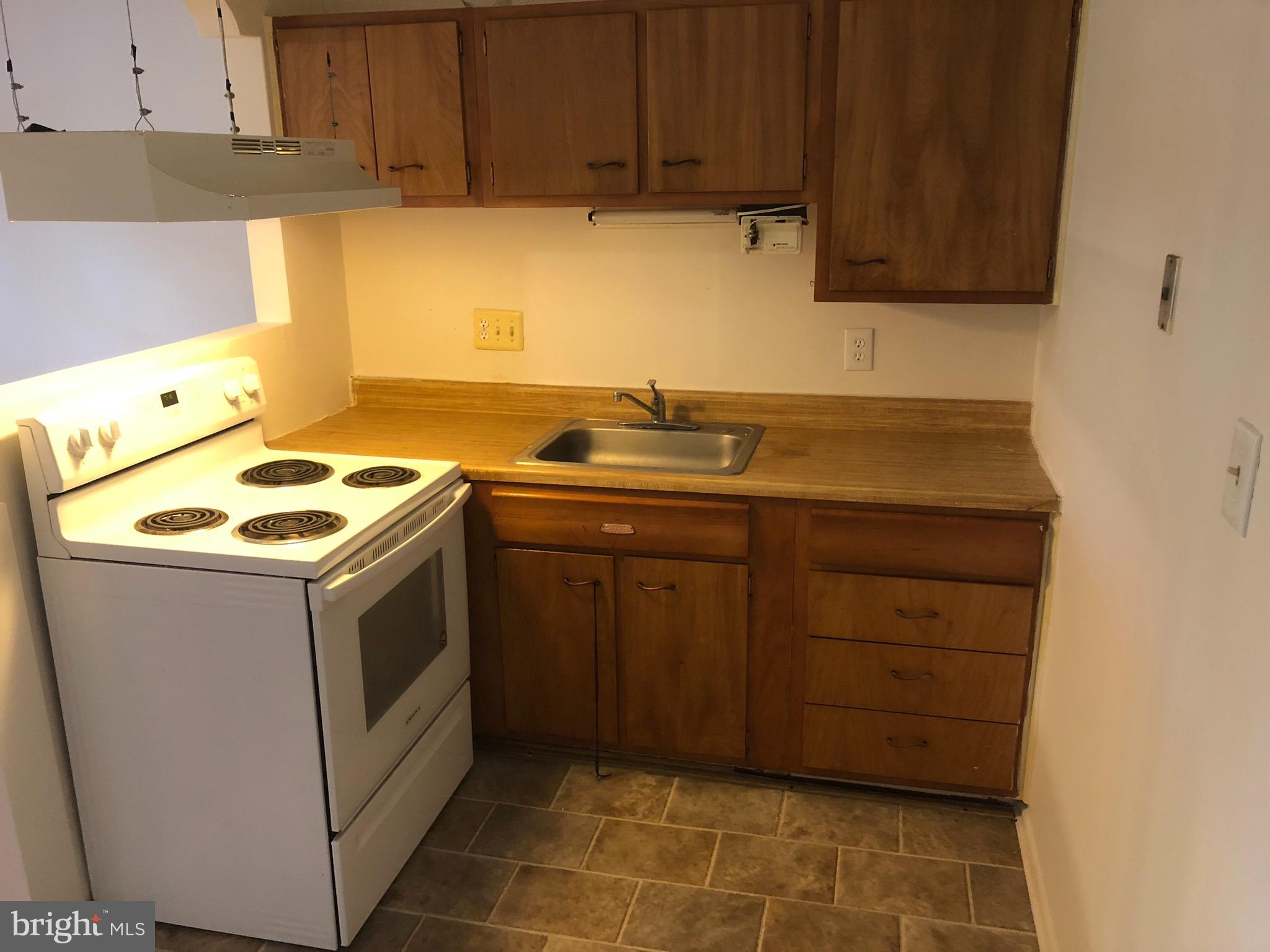 PEMBROOKE - Residential Lease