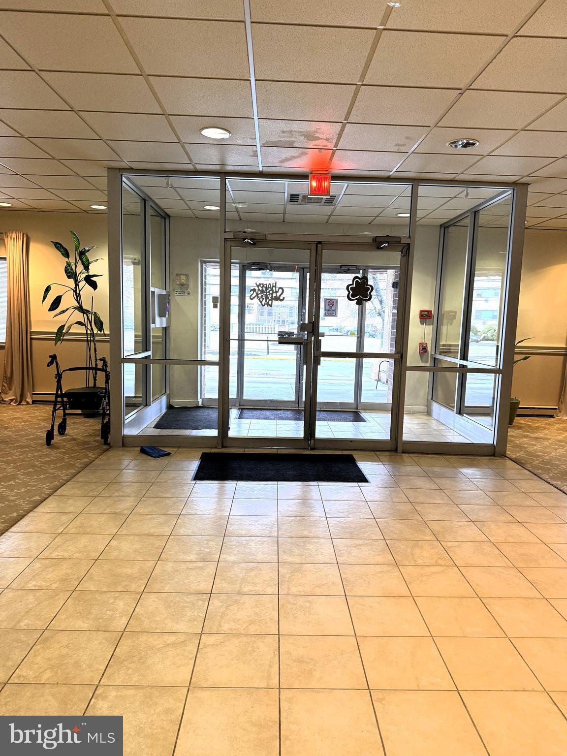 860 LOWER FERRY RD 4C