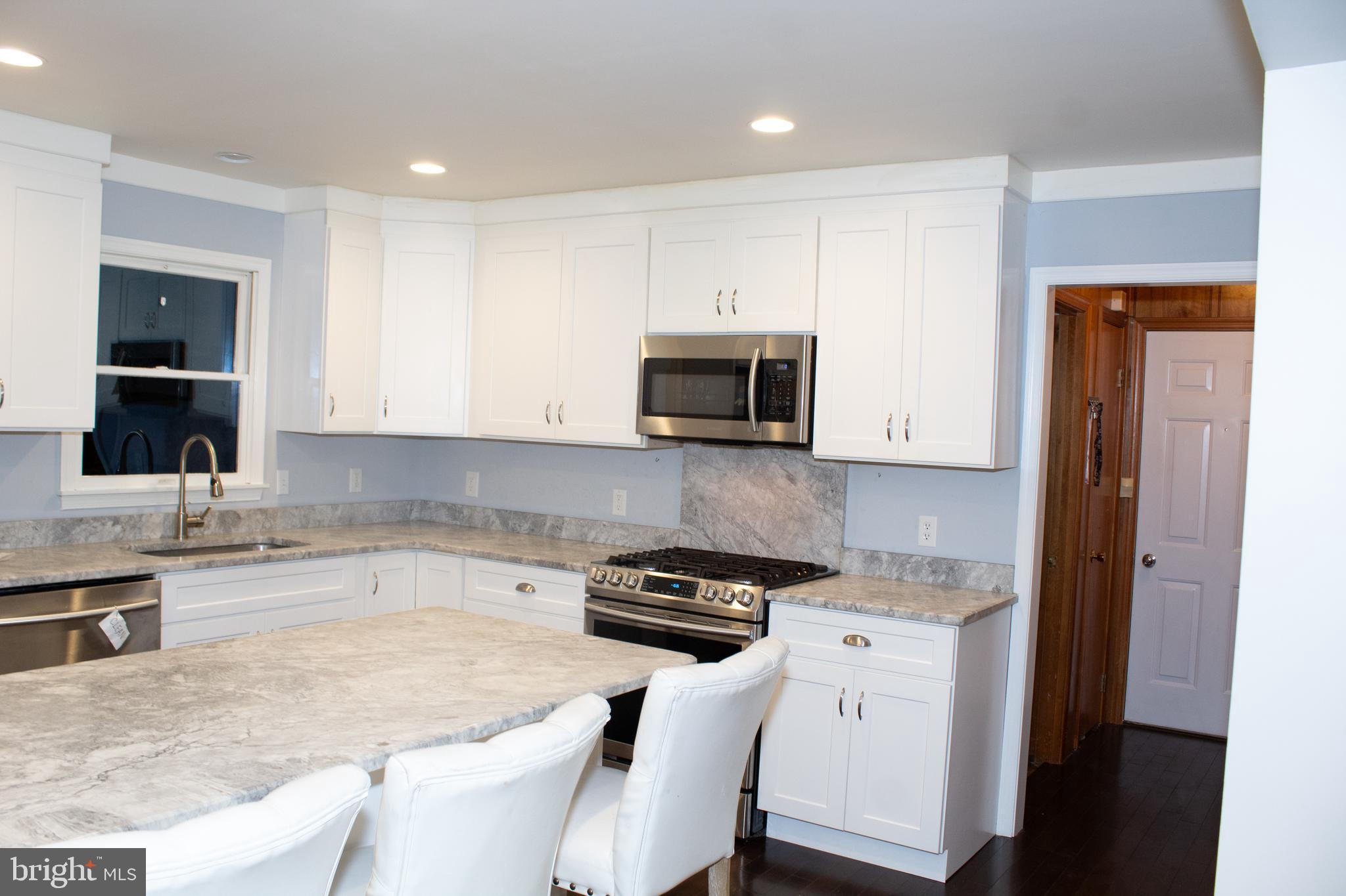 ROMANCOKE ON THE BAY - Residential