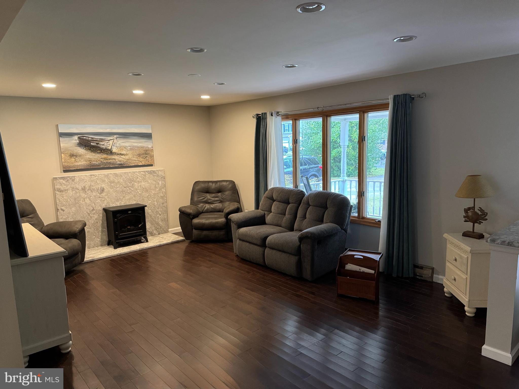 ROMANCOKE ON THE BAY - Residential