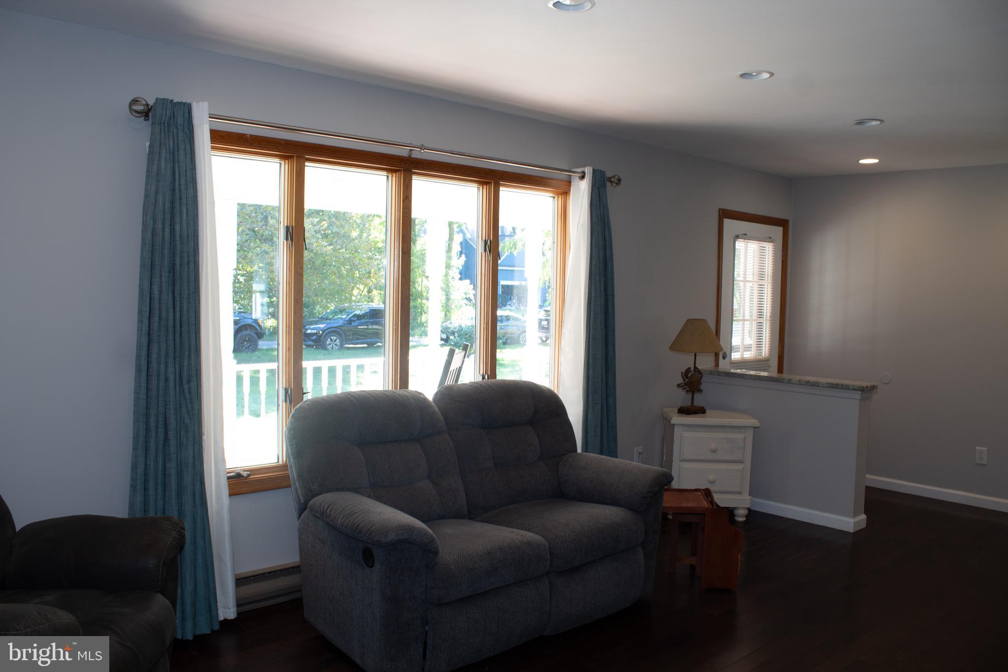 ROMANCOKE ON THE BAY - Residential