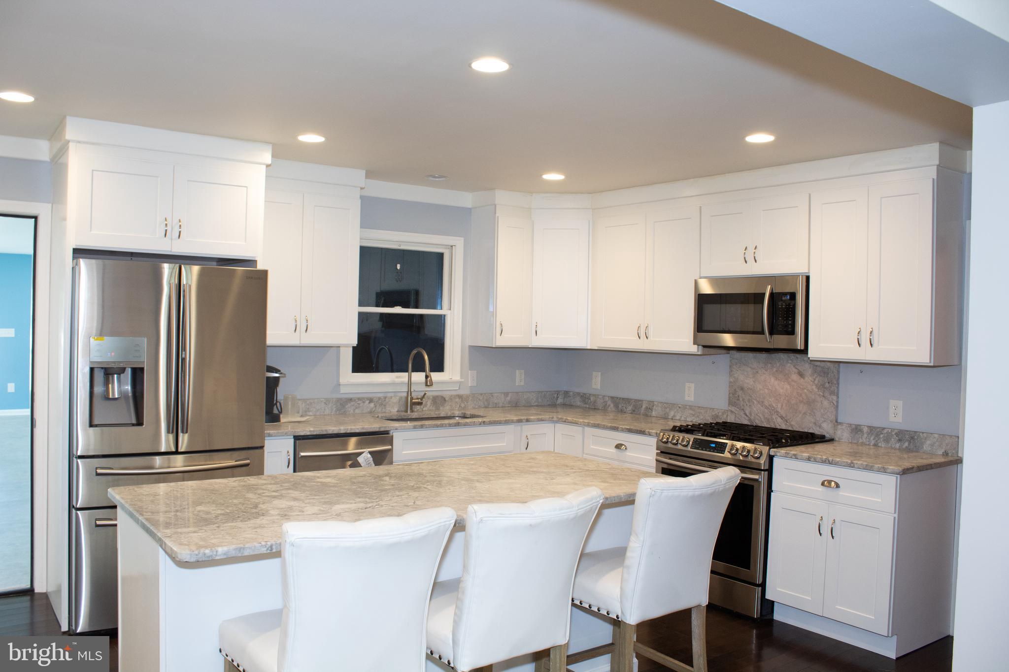 ROMANCOKE ON THE BAY - Residential