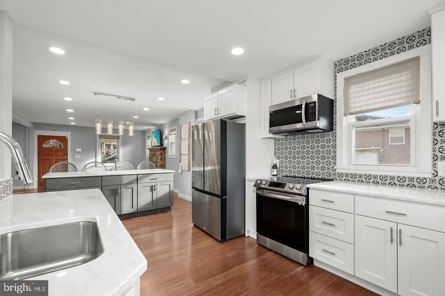 WOODLAWN PARK - Residential