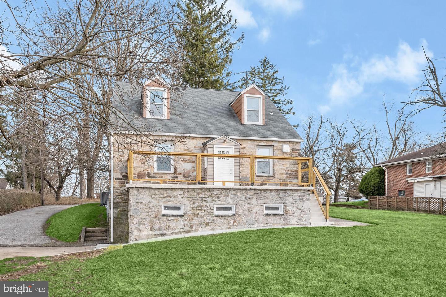 WOODLAWN PARK - Residential