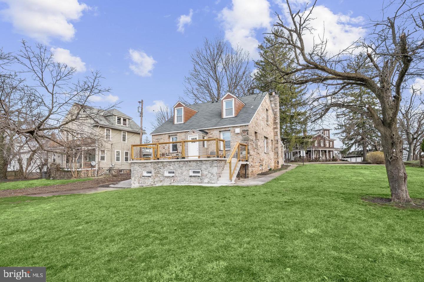 WOODLAWN PARK - Residential