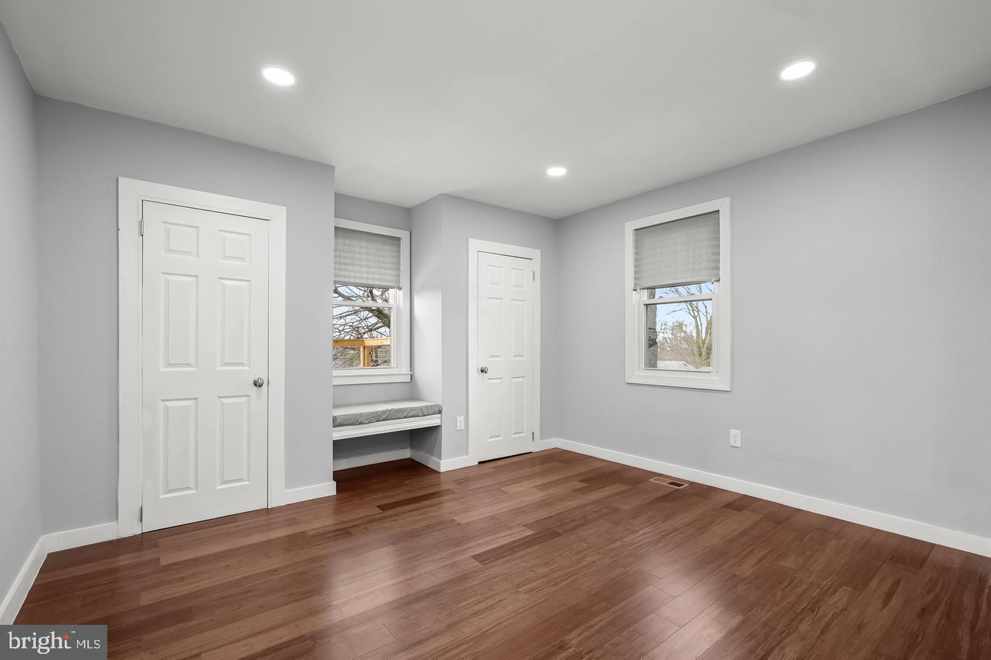 WOODLAWN PARK - Residential