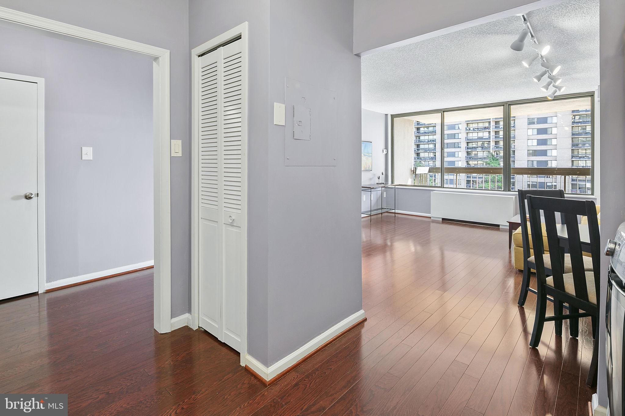 SKYLINE PLAZA - Residential