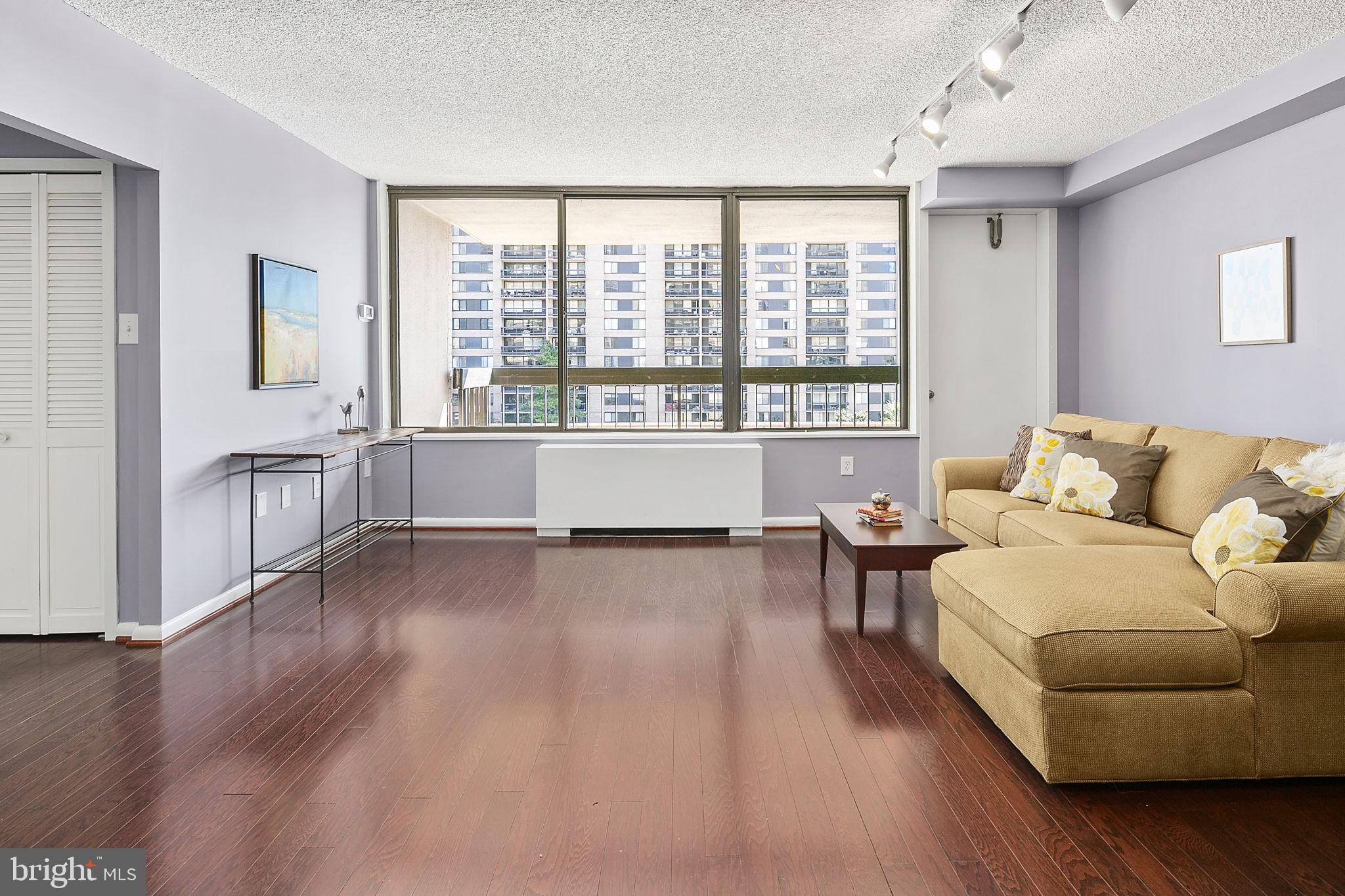 SKYLINE PLAZA - Residential