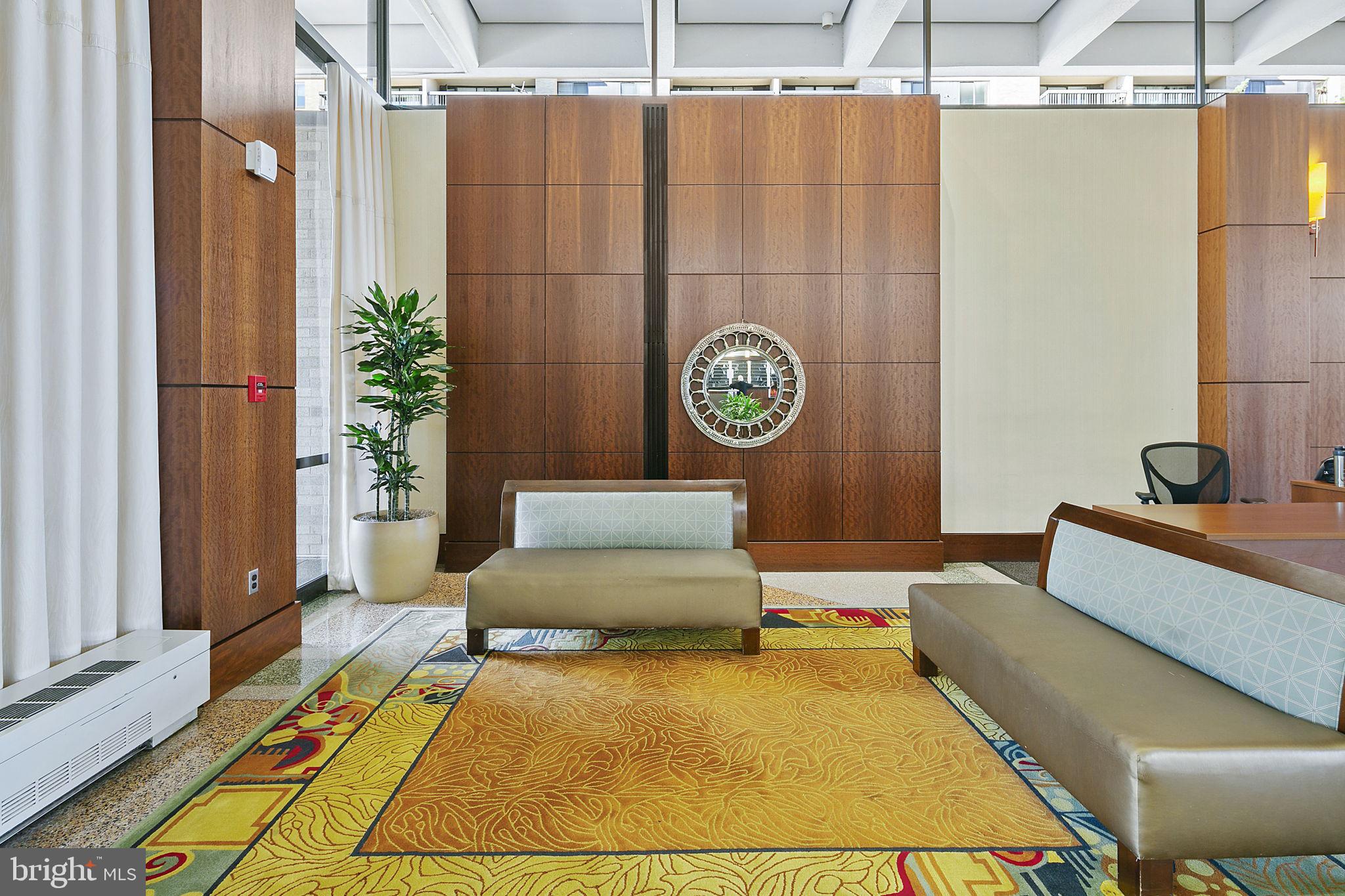 SKYLINE PLAZA - Residential