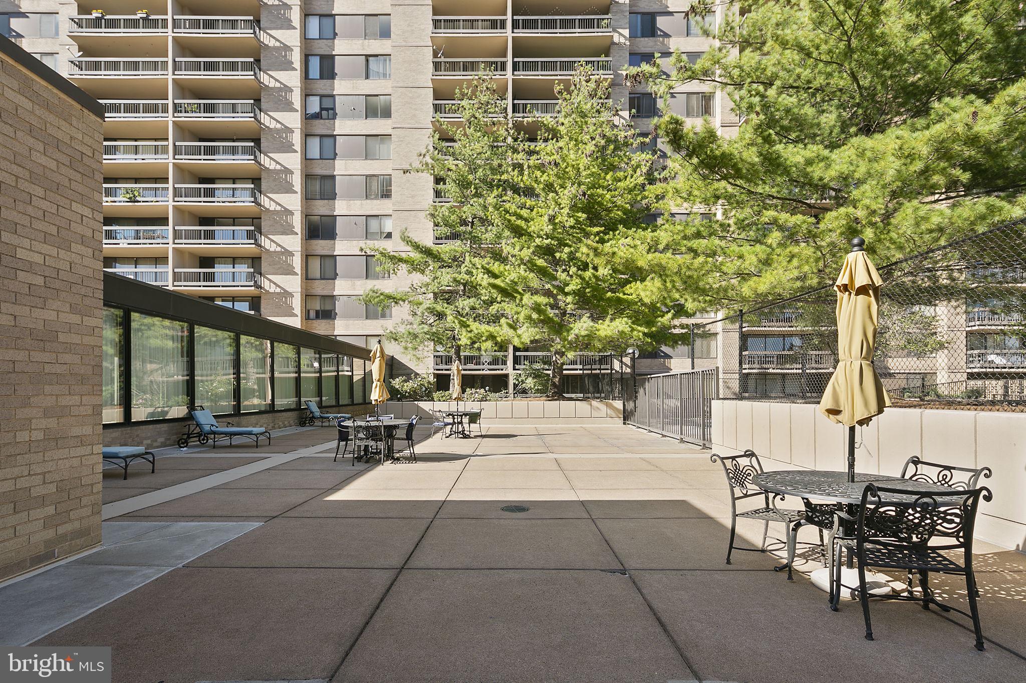 SKYLINE PLAZA - Residential