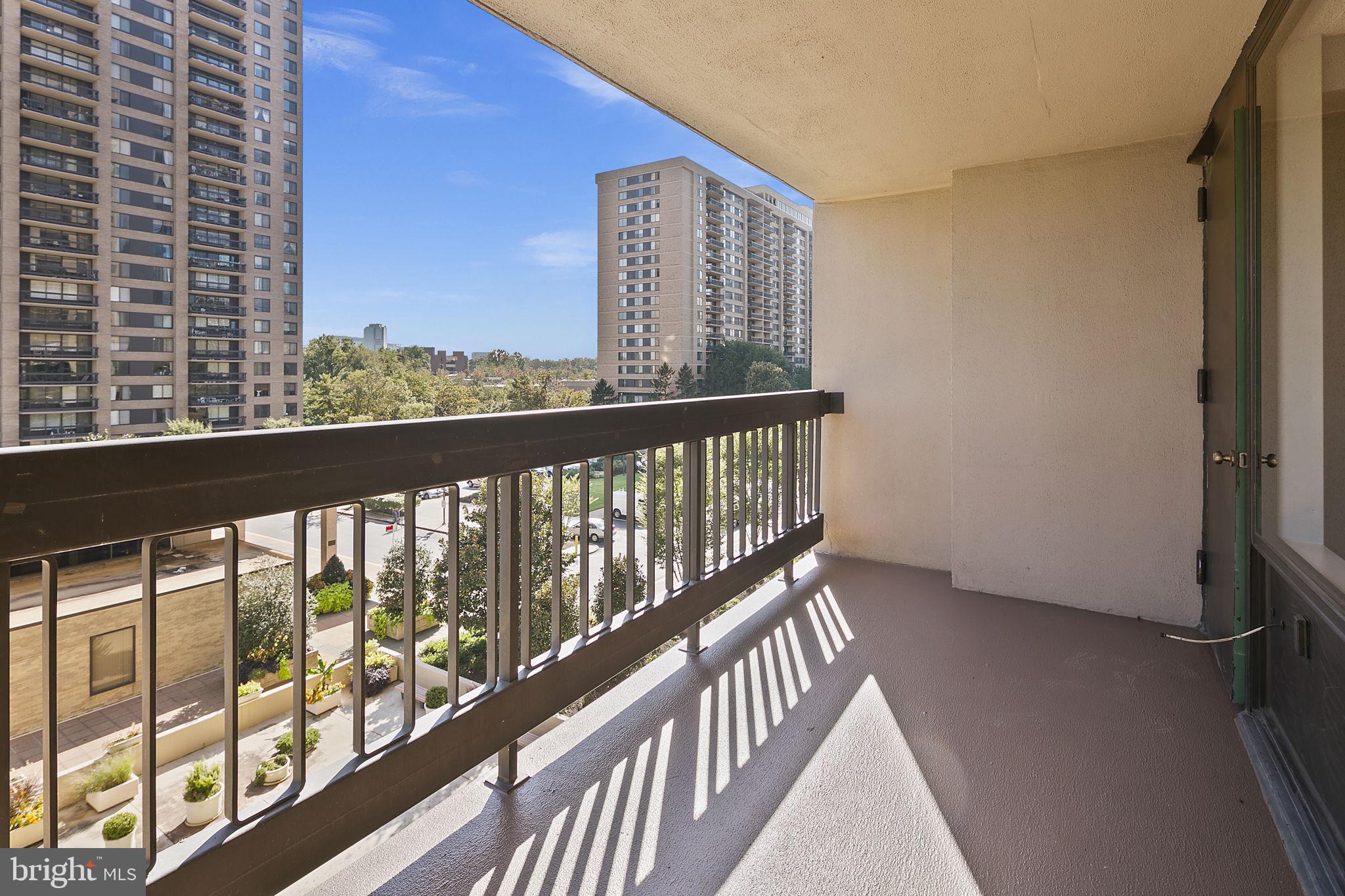 SKYLINE PLAZA - Residential