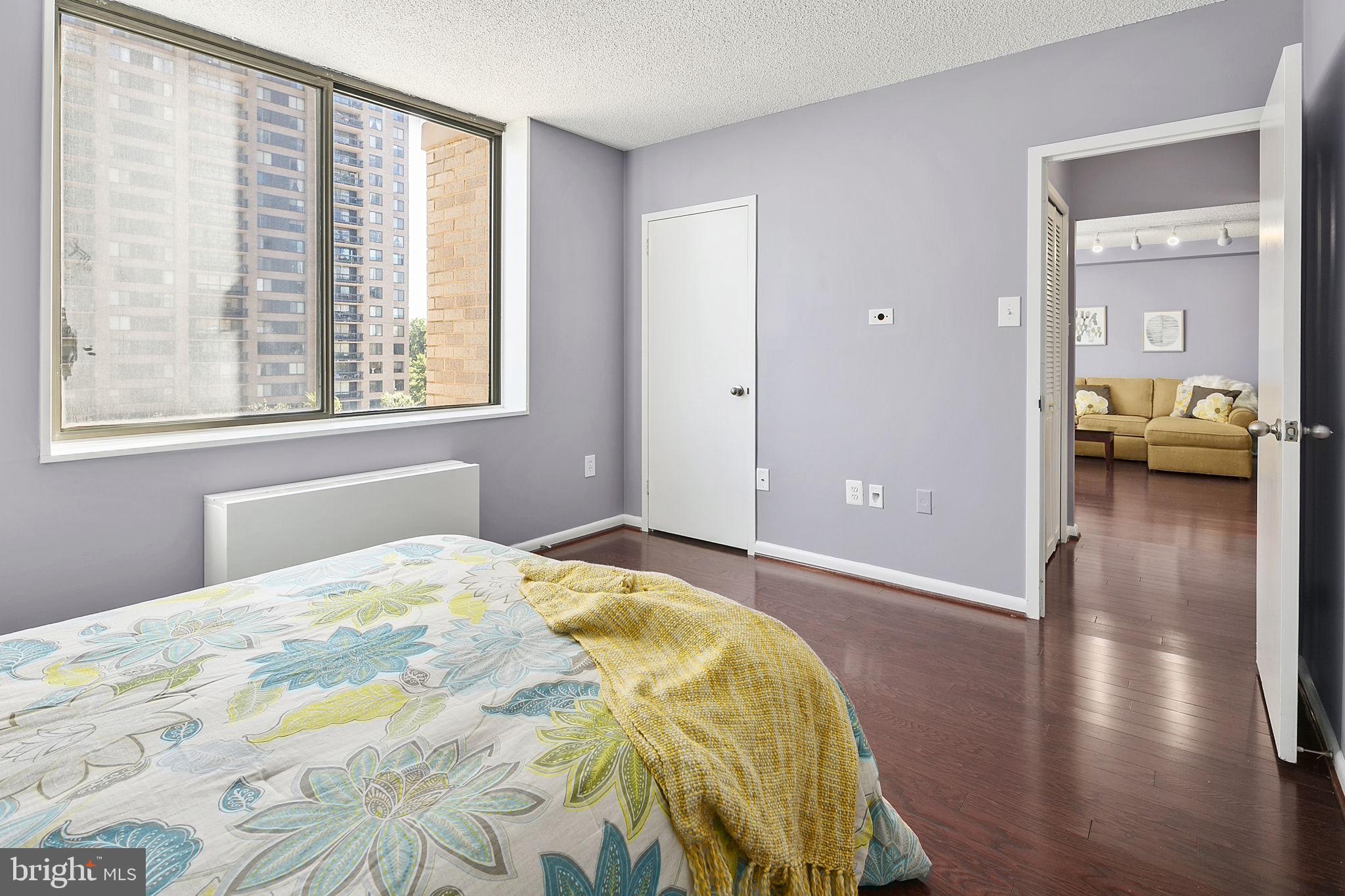 SKYLINE PLAZA - Residential