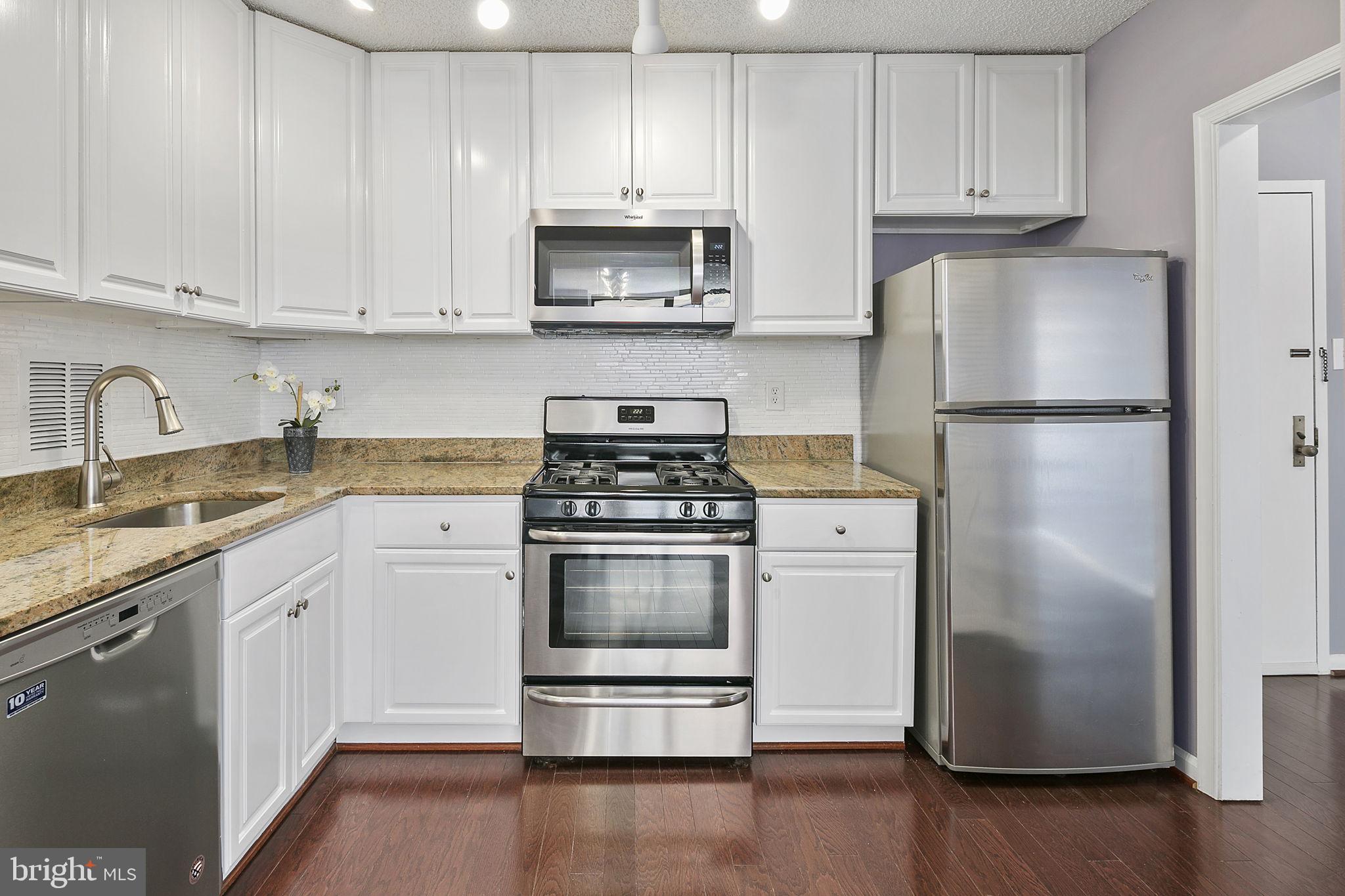 SKYLINE PLAZA - Residential