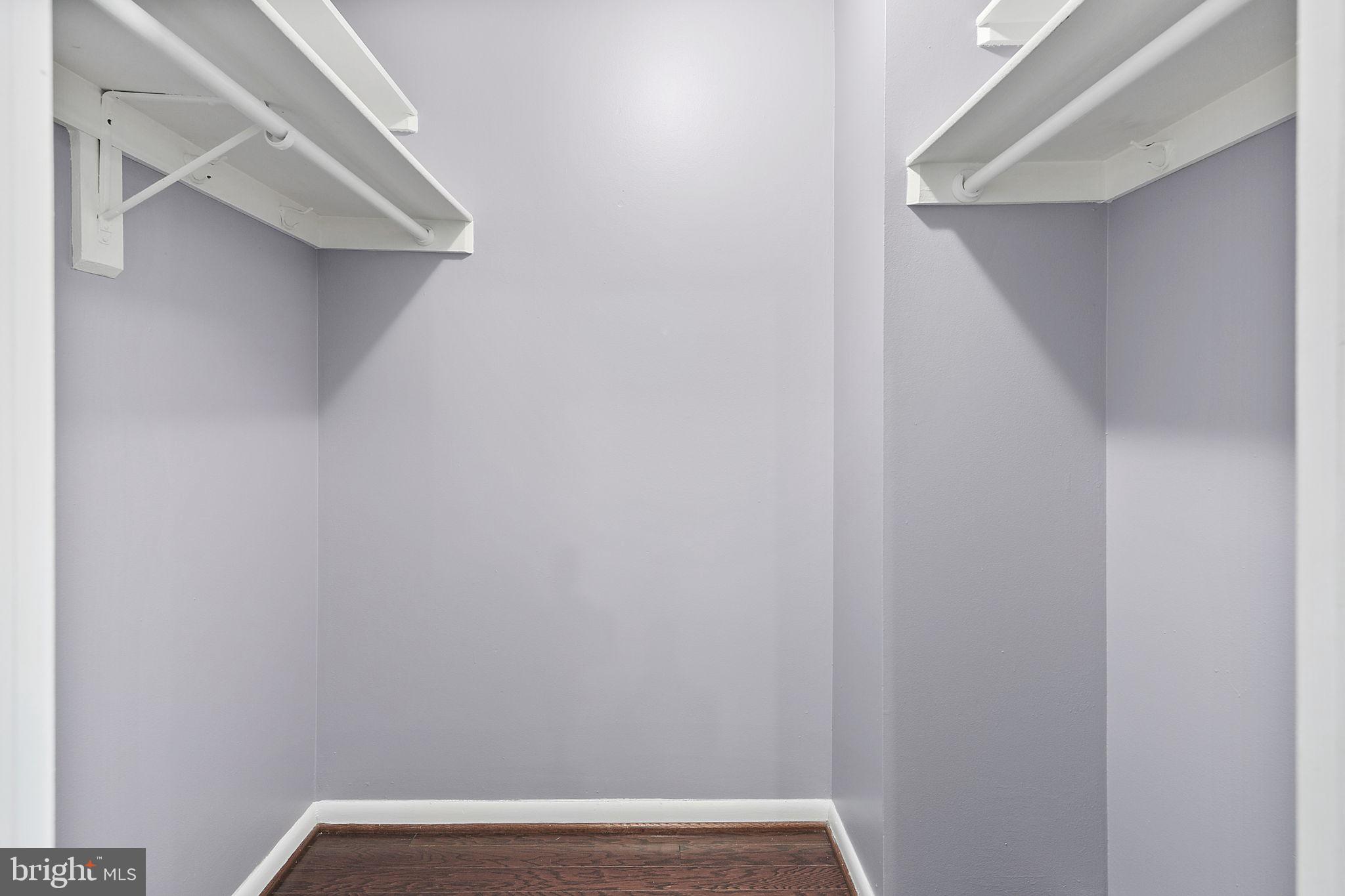 SKYLINE PLAZA - Residential