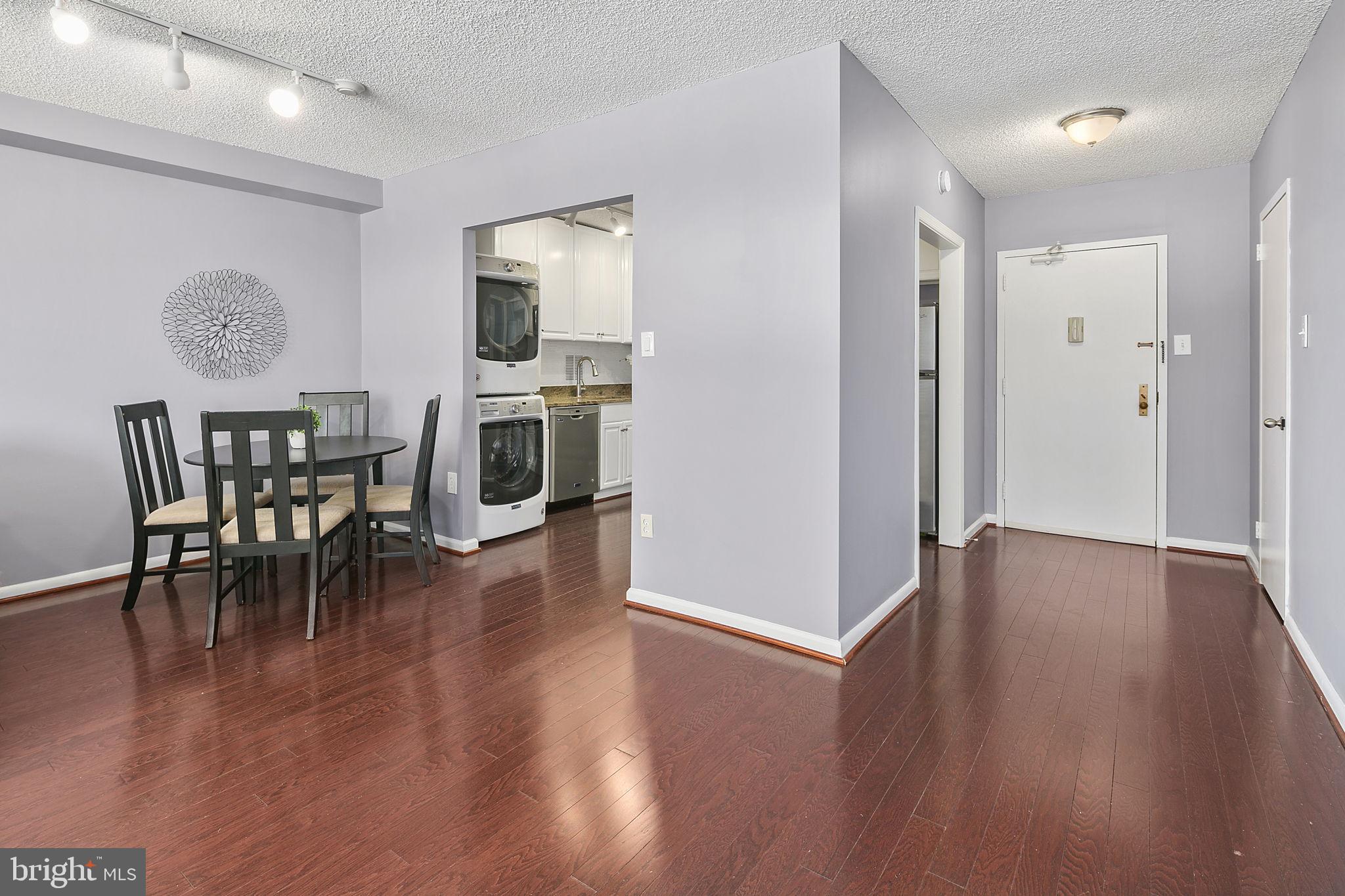 SKYLINE PLAZA - Residential