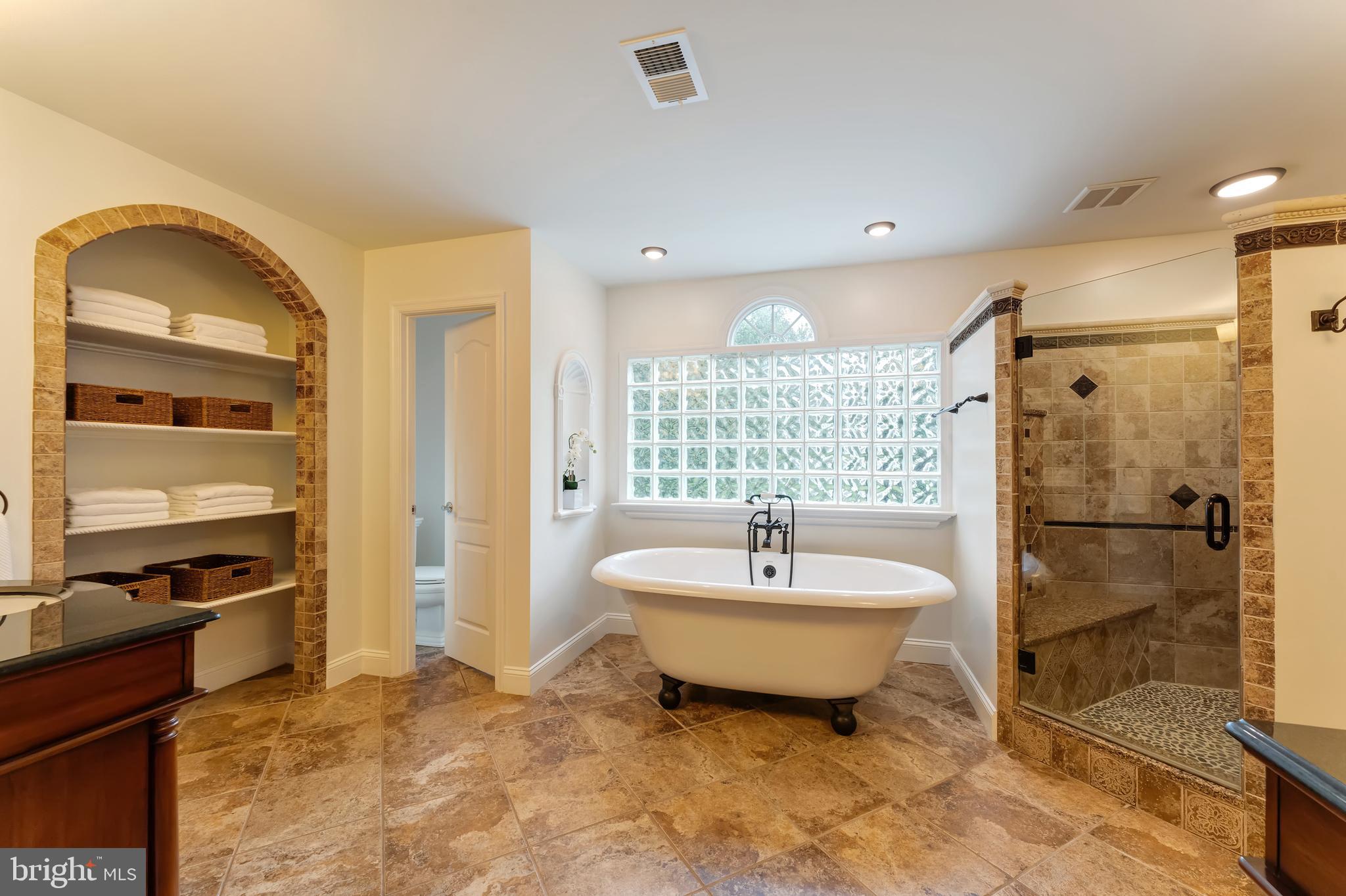 WOODLAND ESTATES - Residential