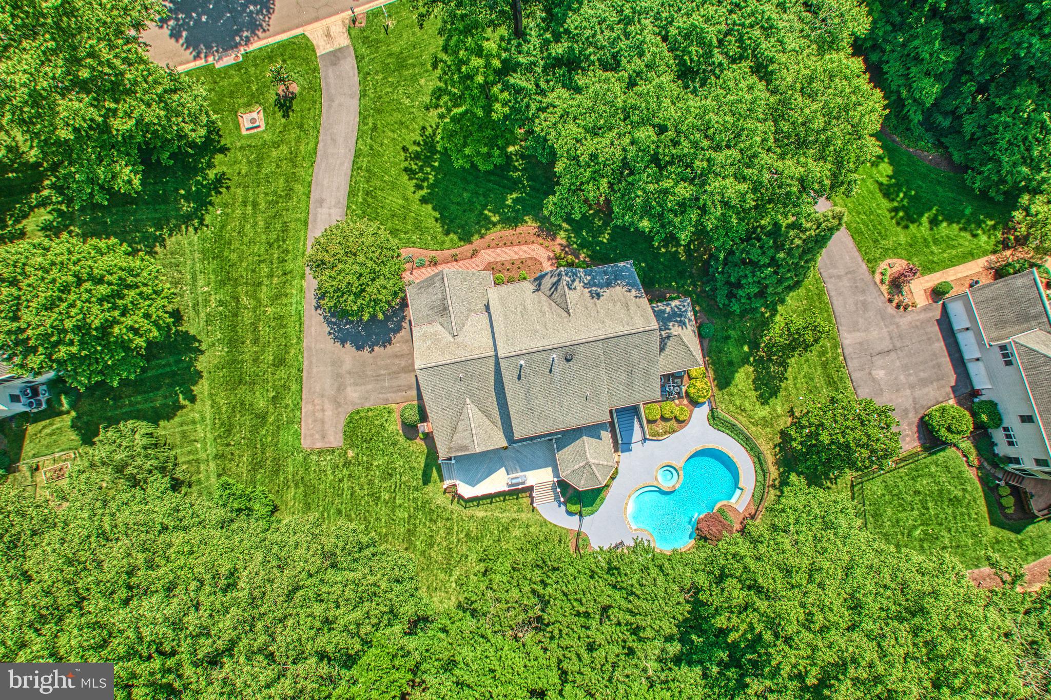 1296 NEWKIRK COURT