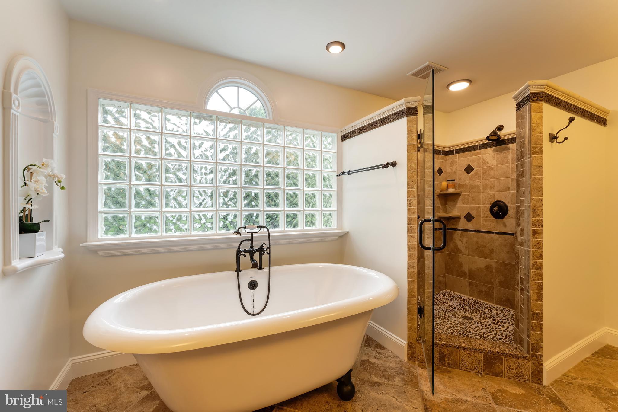 WOODLAND ESTATES - Residential