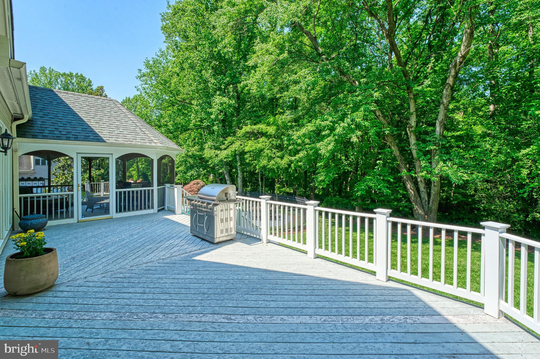 WOODLAND ESTATES - Residential