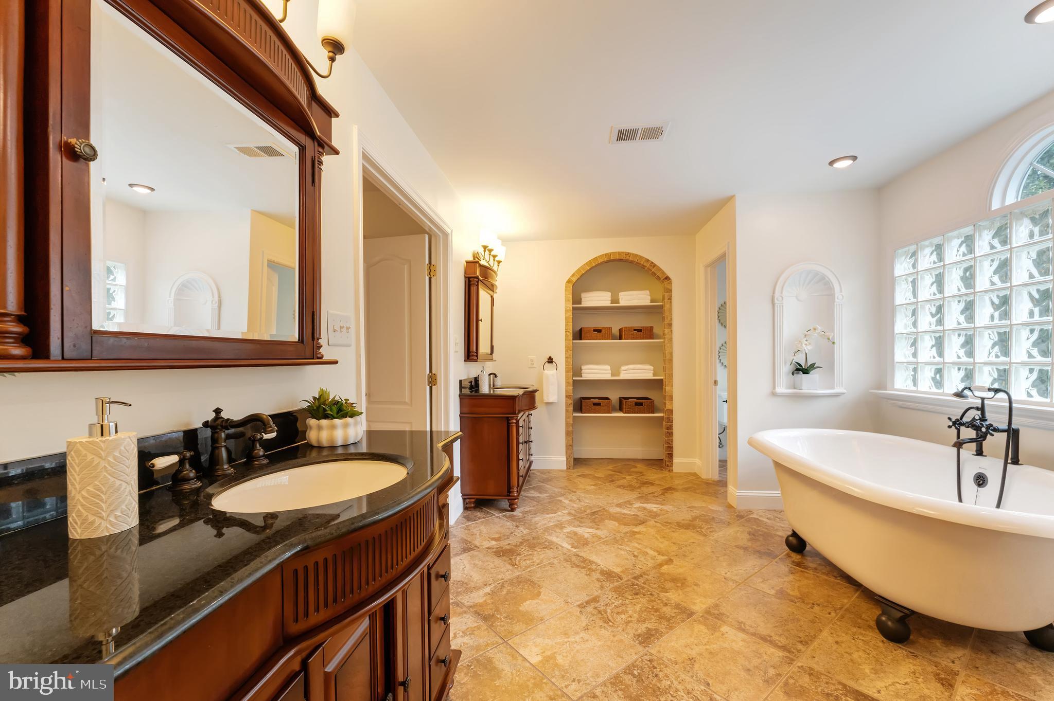 WOODLAND ESTATES - Residential