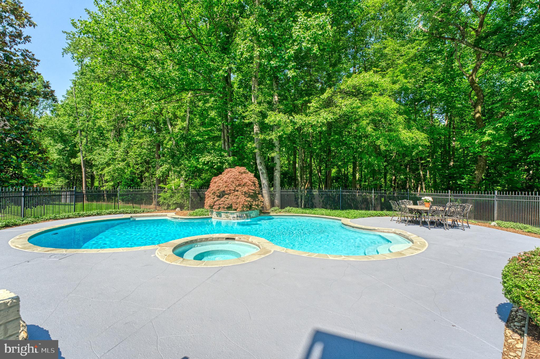 WOODLAND ESTATES - Residential