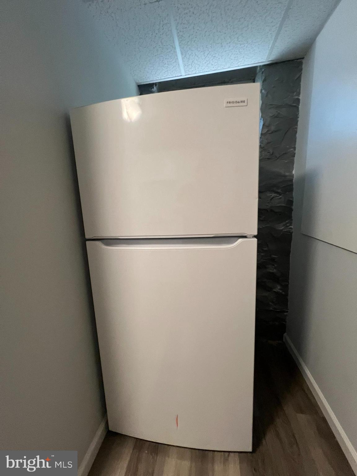 BELAIR-EDISON - Residential Lease