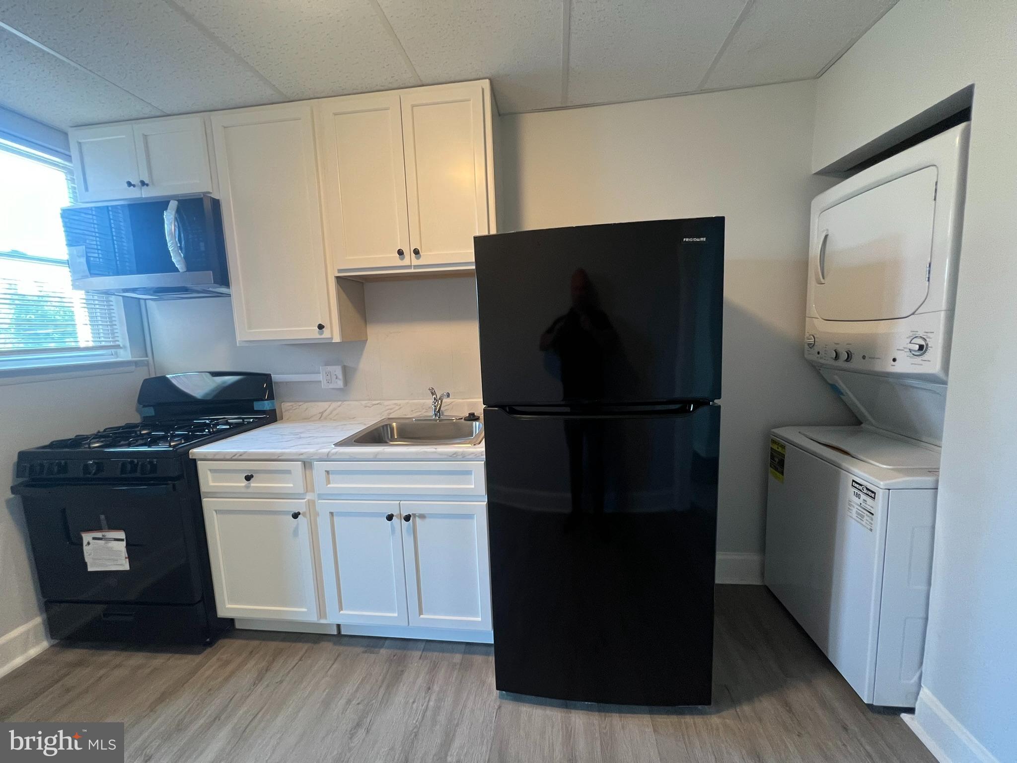 BELAIR-EDISON - Residential Lease