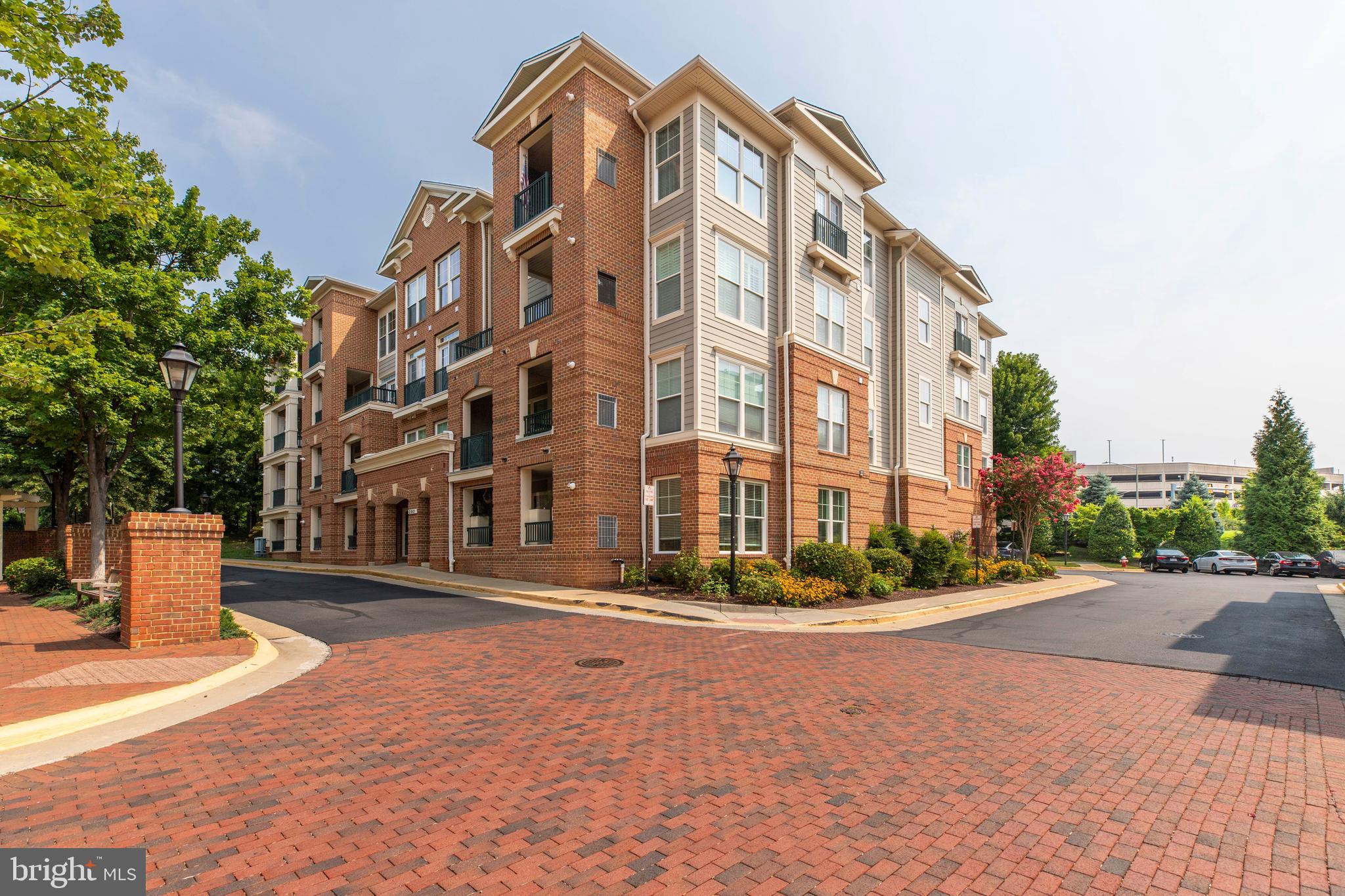 2901 SAINTSBURY PLZ 206