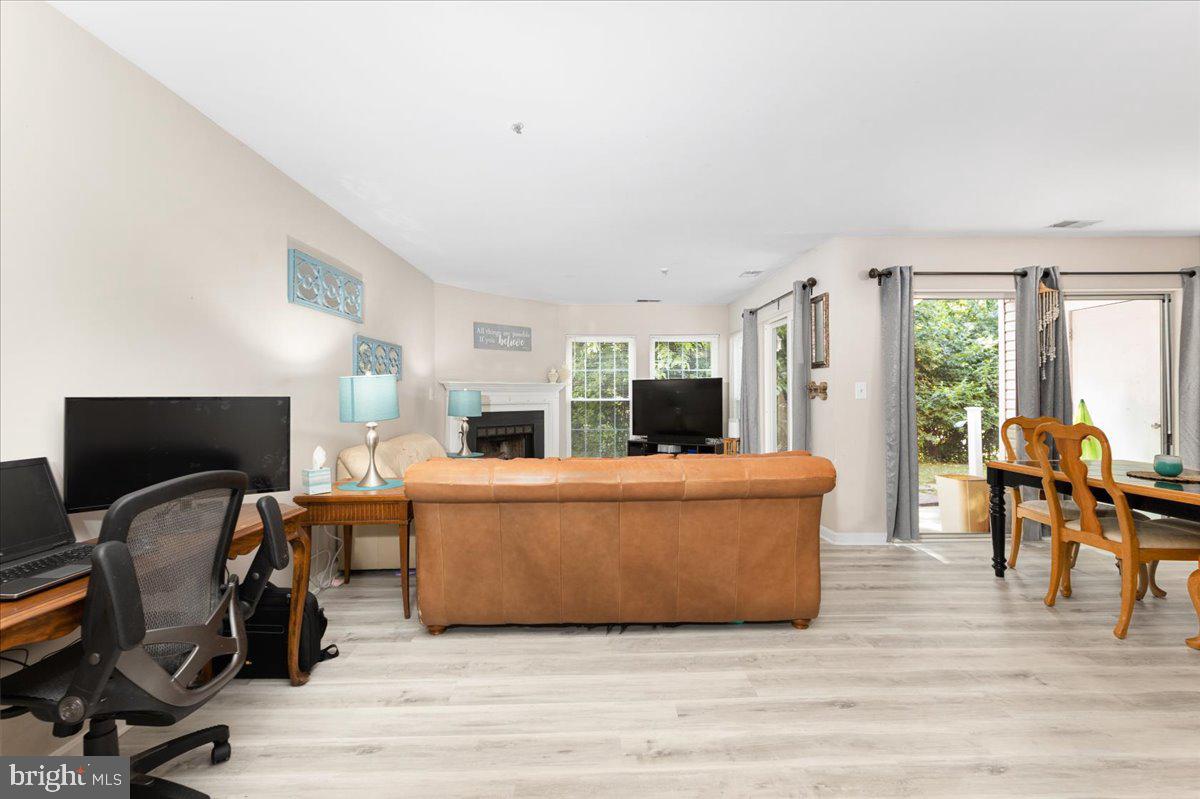 OAK LEAF VILLAS - Residential