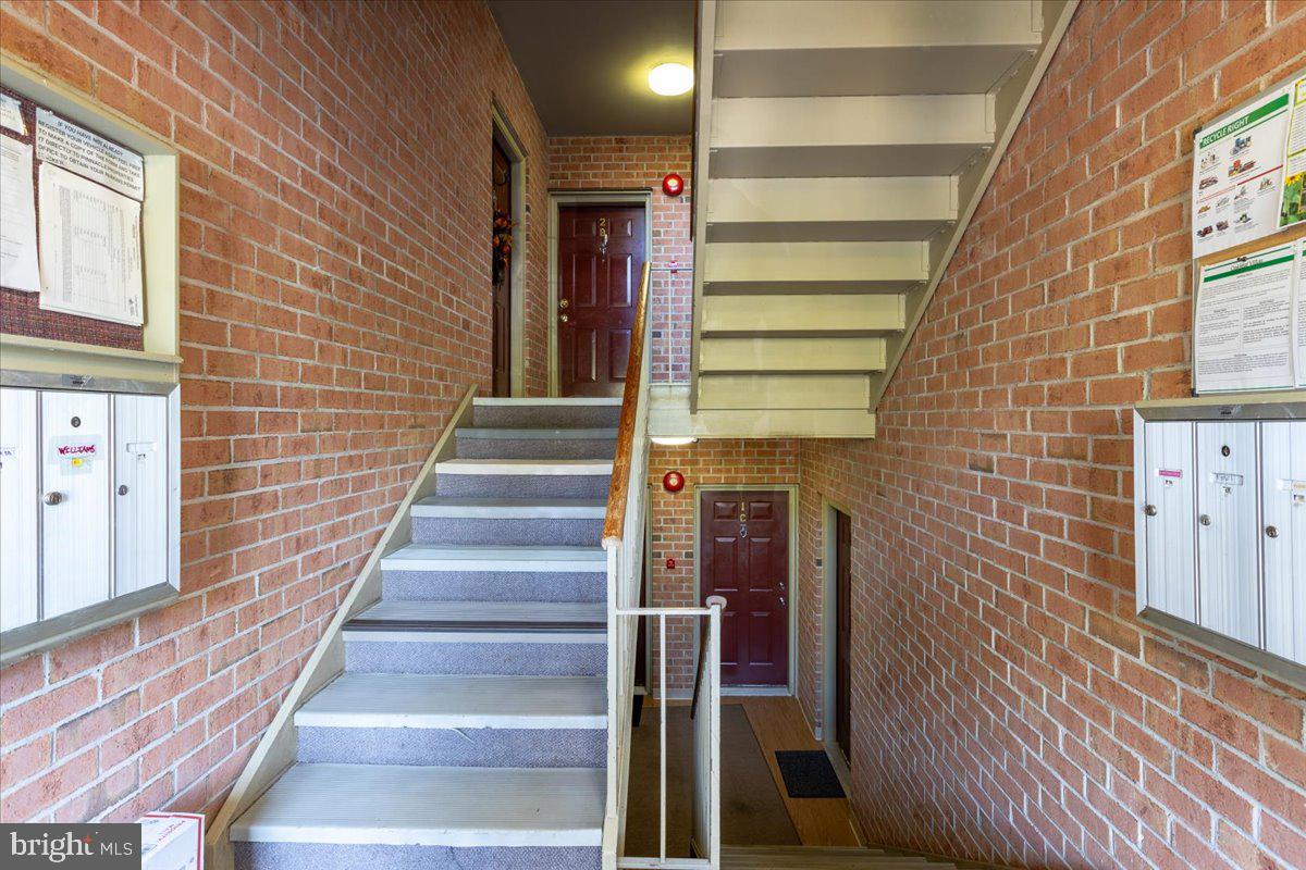 OAK LEAF VILLAS - Residential