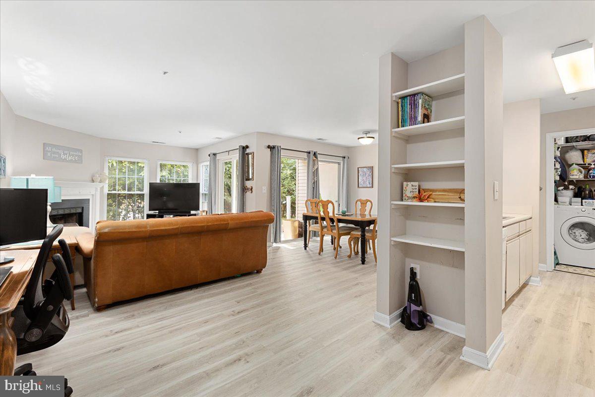 OAK LEAF VILLAS - Residential