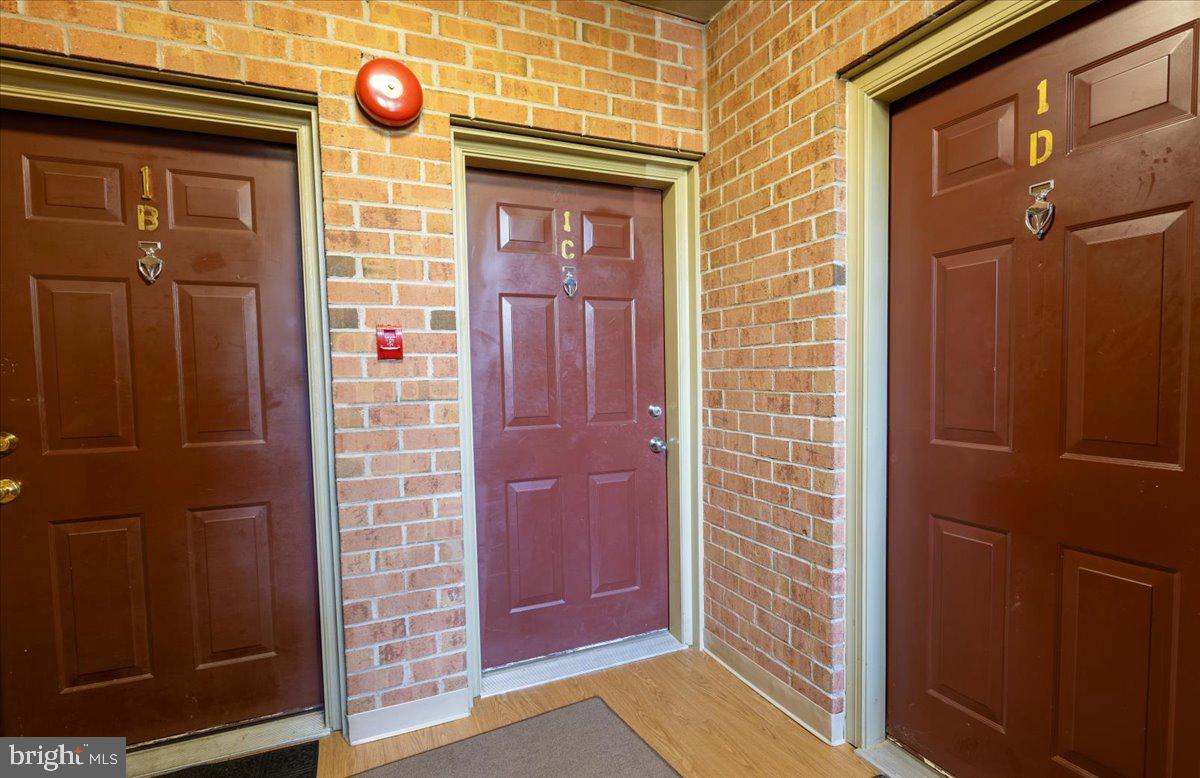 OAK LEAF VILLAS - Residential