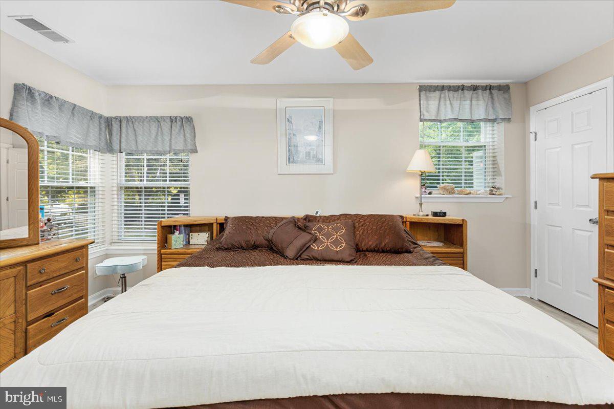 OAK LEAF VILLAS - Residential