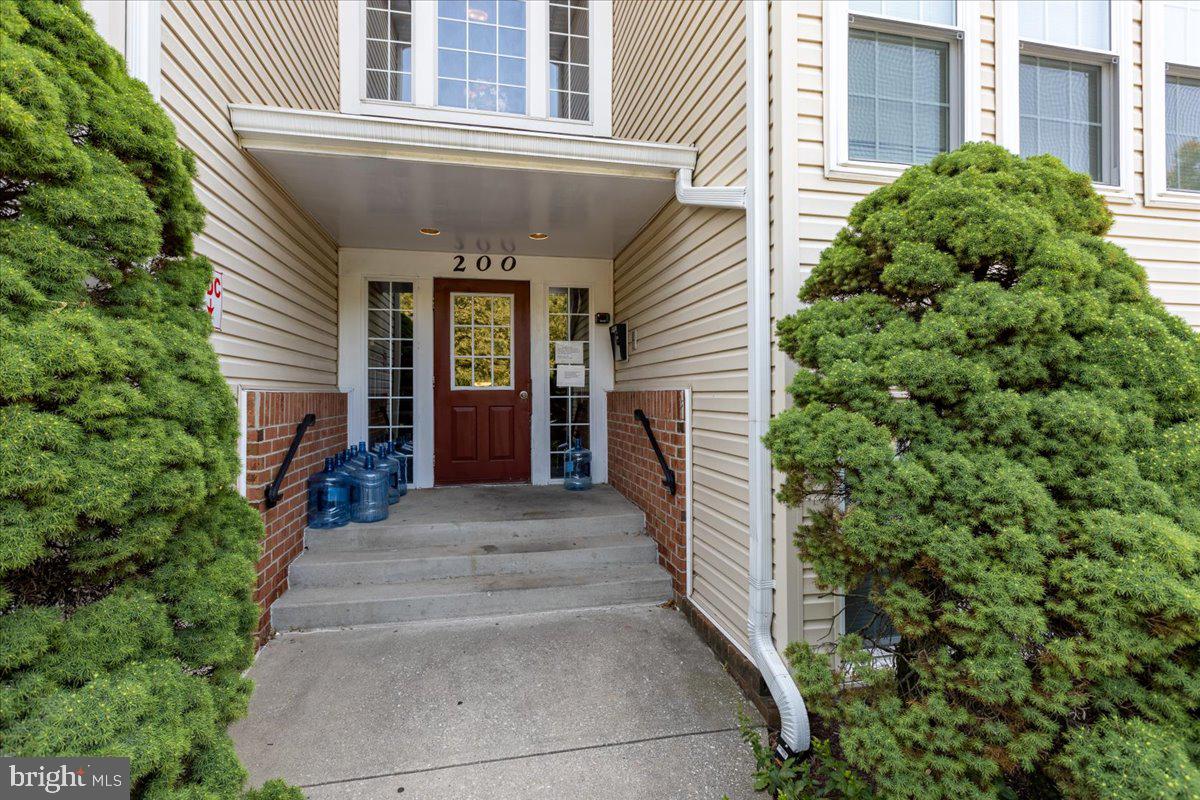 OAK LEAF VILLAS - Residential