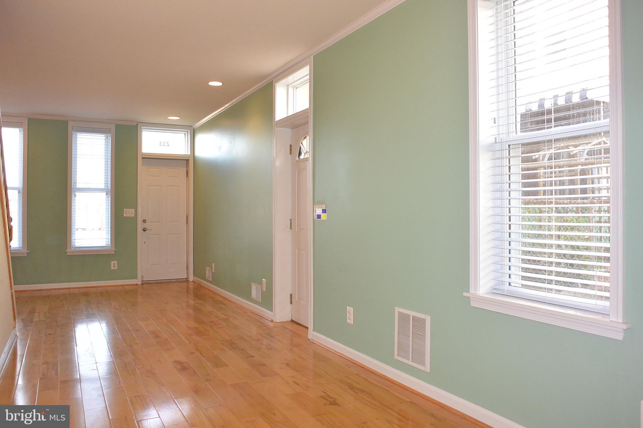 RIVERSIDE - Residential Lease