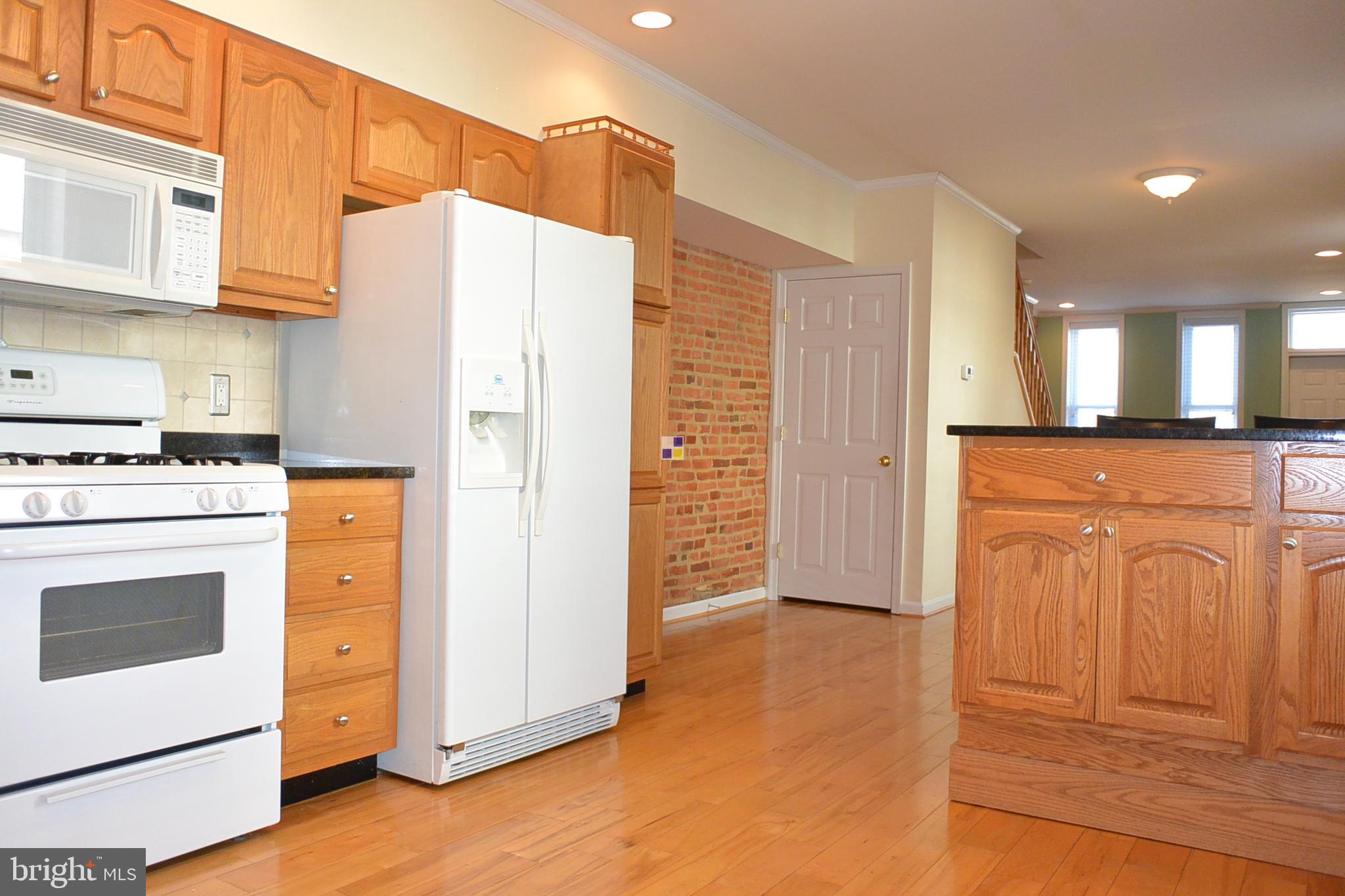 RIVERSIDE - Residential Lease