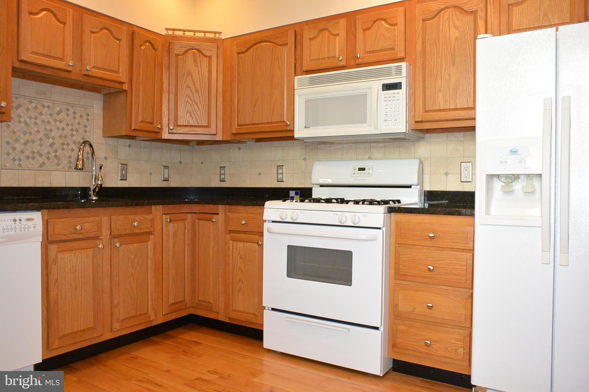 RIVERSIDE - Residential Lease