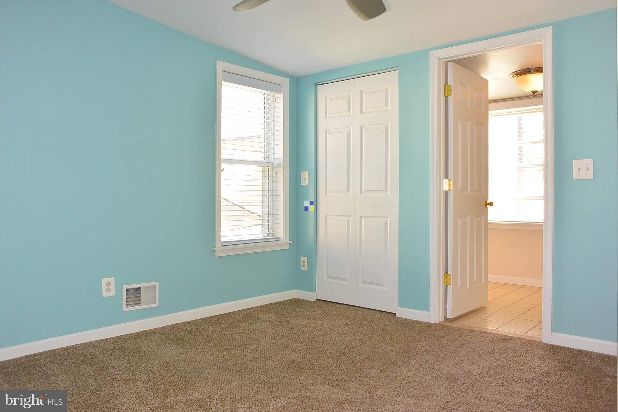 RIVERSIDE - Residential Lease