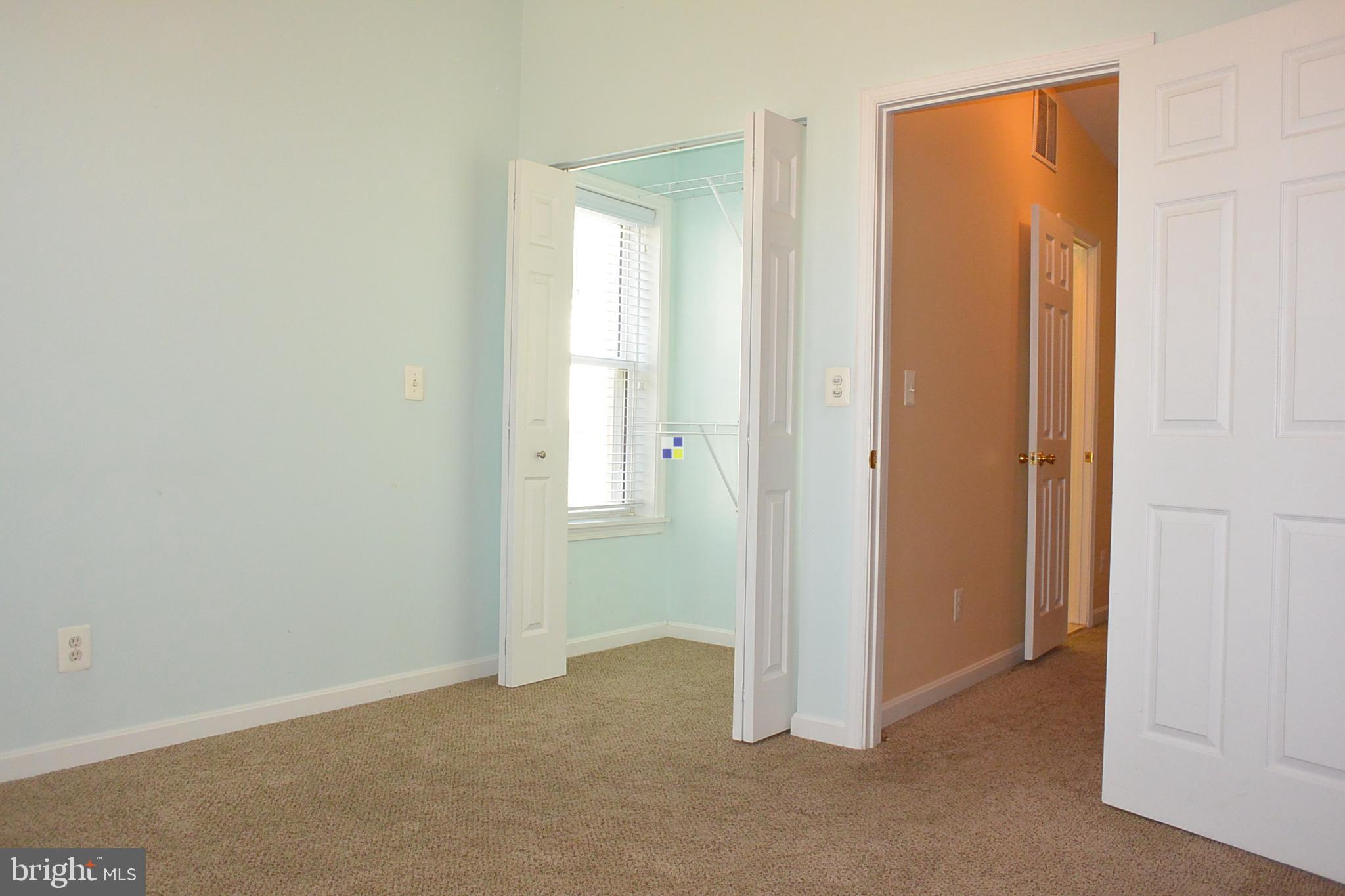 RIVERSIDE - Residential Lease