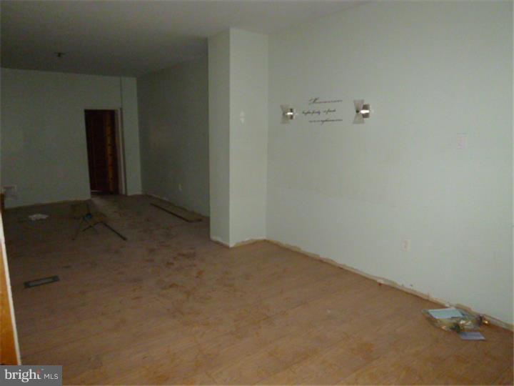 EAST FALLS - Residential