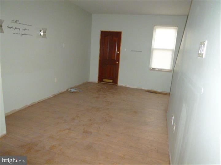 EAST FALLS - Residential