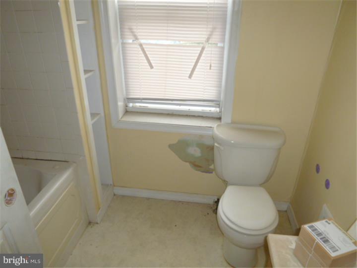 EAST FALLS - Residential