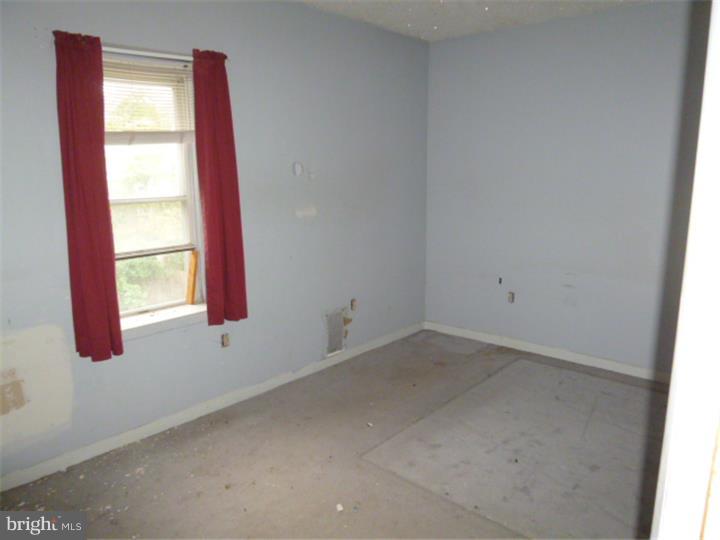 EAST FALLS - Residential