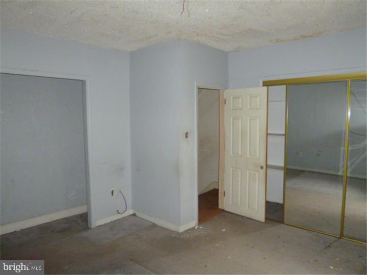 EAST FALLS - Residential
