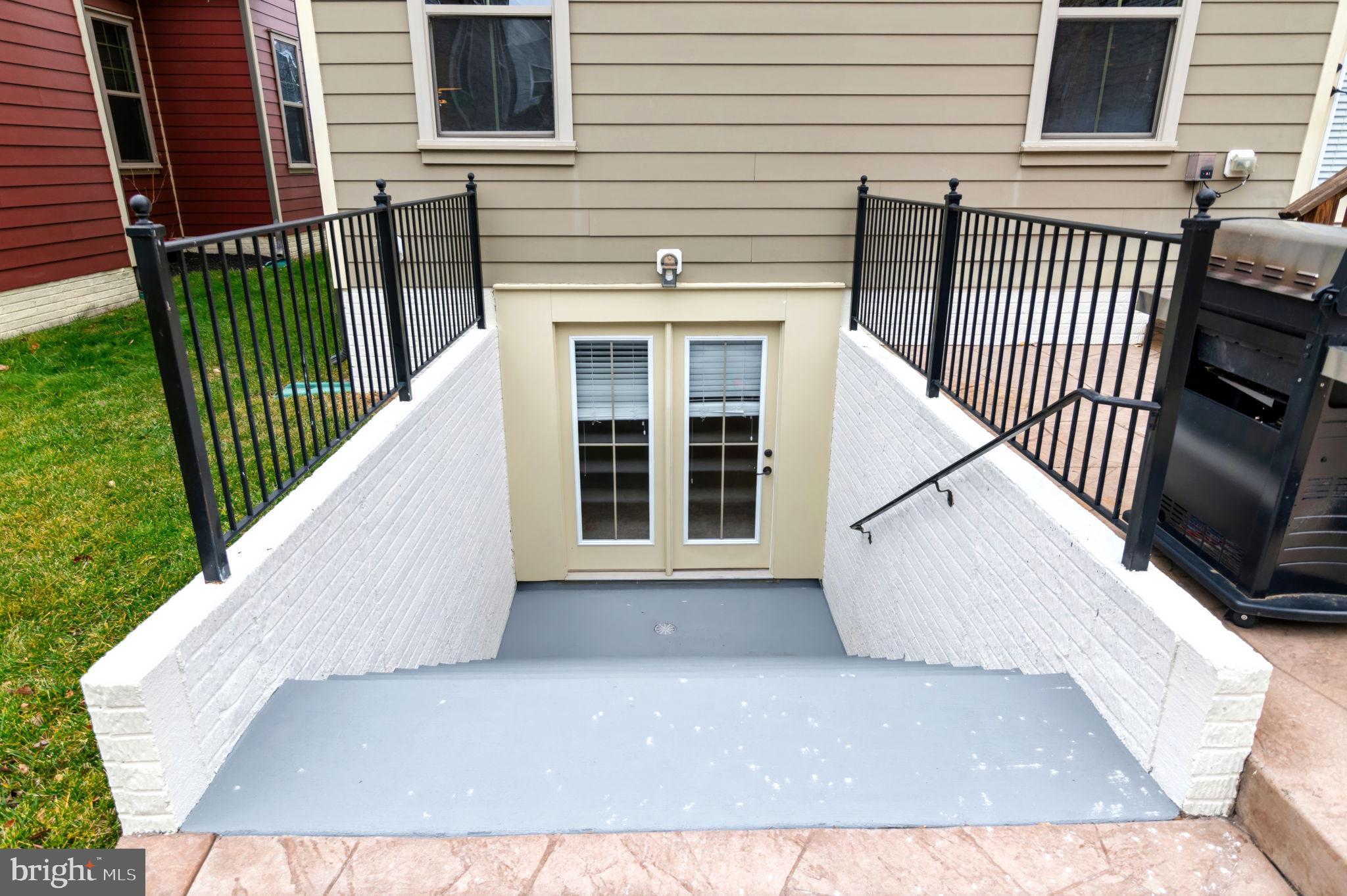 POTOMAC SHORES - Residential