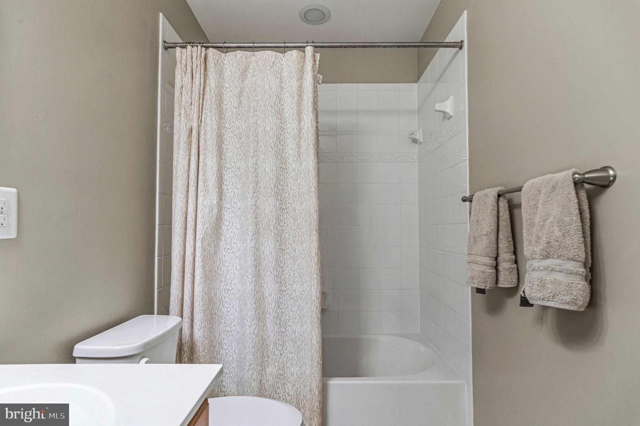 POTOMAC SHORES - Residential