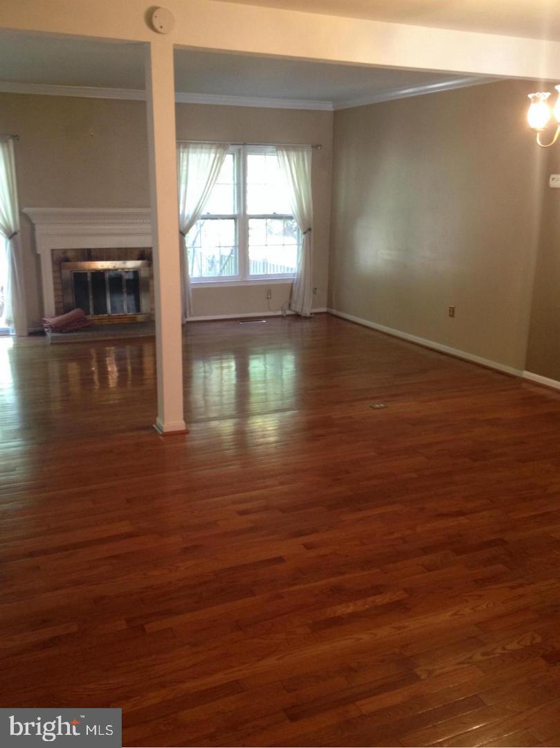 CHURCHILL SQUARE - Residential Lease