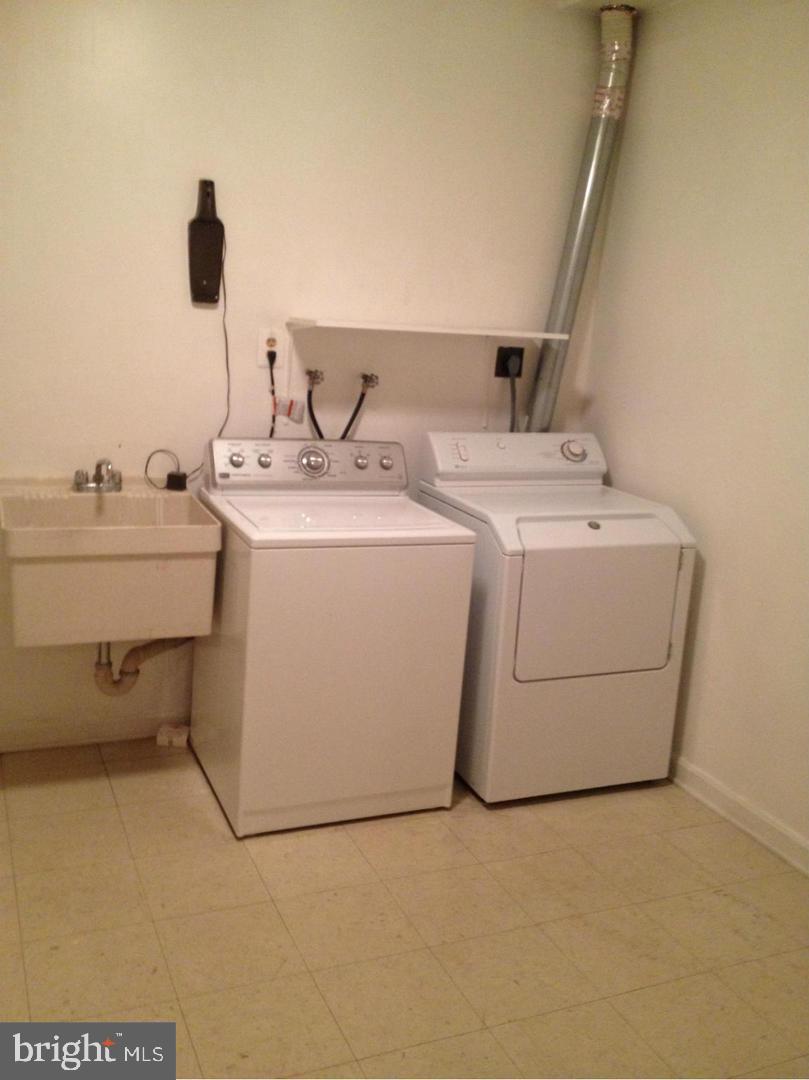 CHURCHILL SQUARE - Residential Lease