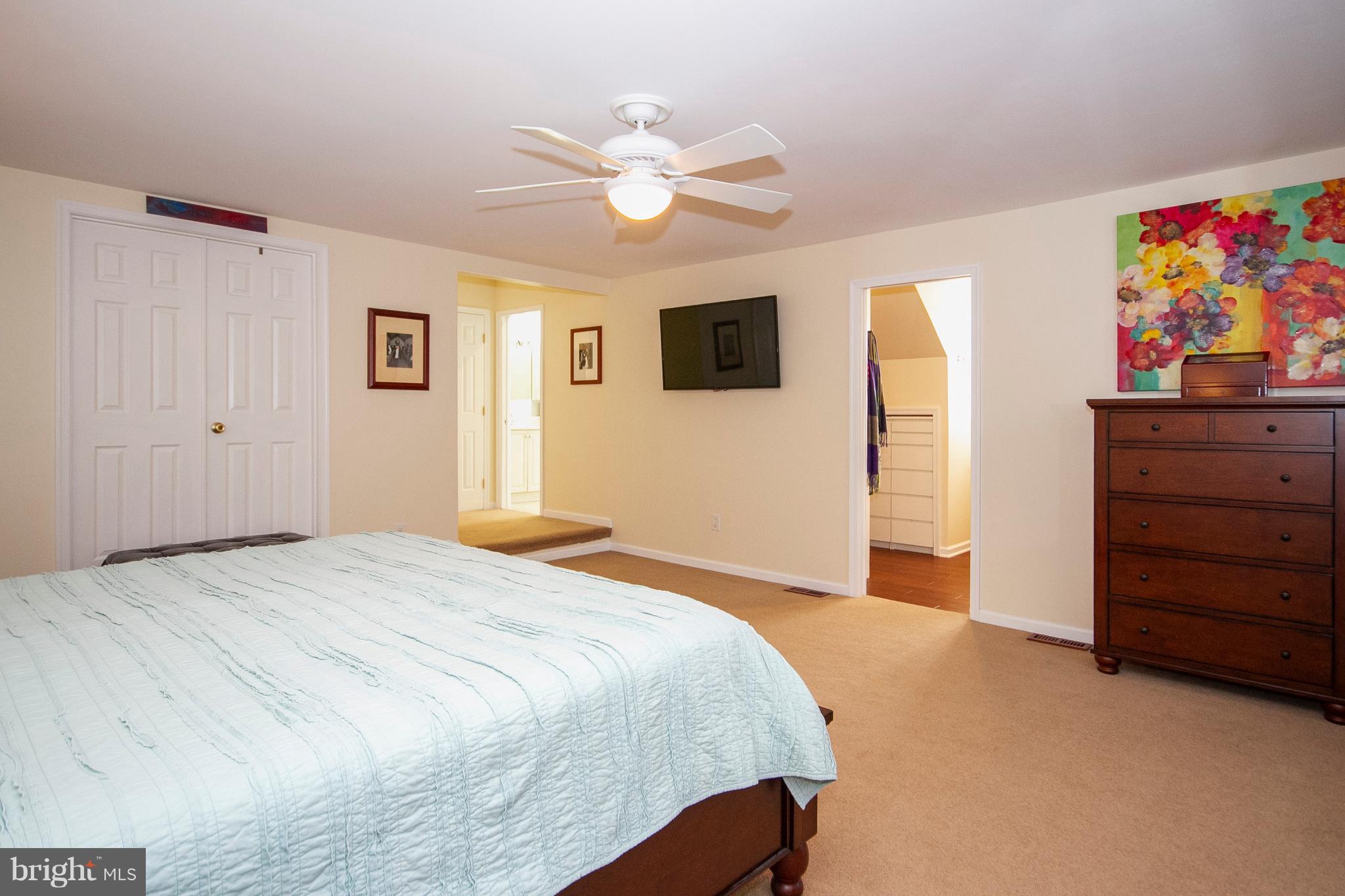 HUNTERS RUN - Residential